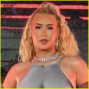 iggy azalea only fans nudes|Iggy Azalea Boobs Tease Topless Onlyfans Video Leaked